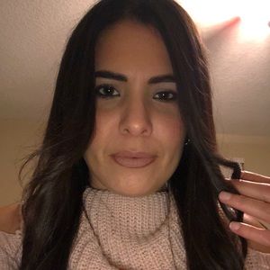 Meet your Posher, Lorena